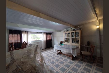 Casa à venda com 184m², 5 quartos e 2 vagas Casa à venda com 184m², 5 quartos e 2 vagasVaranda da Sala