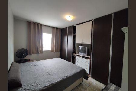 Casa à venda com 184m², 5 quartos e 2 vagas Casa à venda com 184m², 5 quartos e 2 vagasSuíte