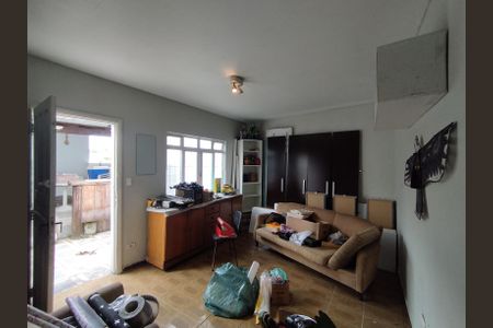 Casa à venda com 184m², 5 quartos e 2 vagas Casa à venda com 184m², 5 quartos e 2 vagasEdícula - Sala