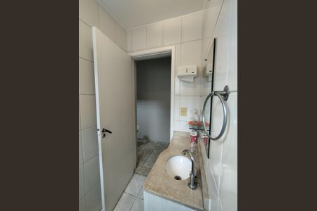 Casa à venda com 184m², 5 quartos e 2 vagas Casa à venda com 184m², 5 quartos e 2 vagasLavabo
