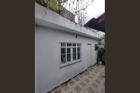 Casa à venda com 184m², 5 quartos e 2 vagas Casa à venda com 184m², 5 quartos e 2 vagasEdícula