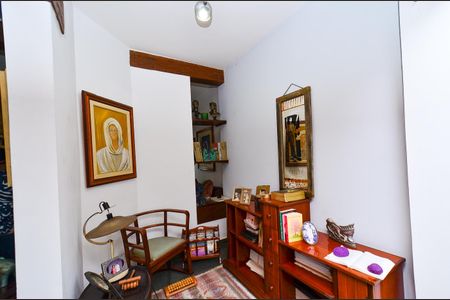 Sala de apartamento à venda com 4 quartos, 100m² em São Pedro, Belo Horizonte