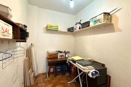 Apartamento à venda com 300m², 4 quartos e 1 vaga Apartamento à venda com 300m², 4 quartos e 1 vagaQuarto de Serviço