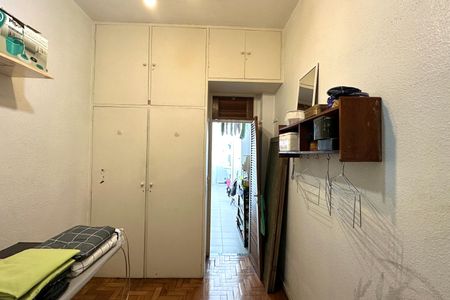 Apartamento à venda com 300m², 4 quartos e 1 vaga Apartamento à venda com 300m², 4 quartos e 1 vagaQuarto de Serviço