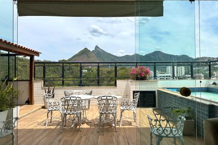 Apartamento à venda com 300m², 4 quartos e 1 vaga Apartamento à venda com 300m², 4 quartos e 1 vagaVaranda da Sala