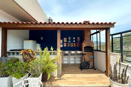 Apartamento à venda com 300m², 4 quartos e 1 vaga Apartamento à venda com 300m², 4 quartos e 1 vagaVaranda da Sala