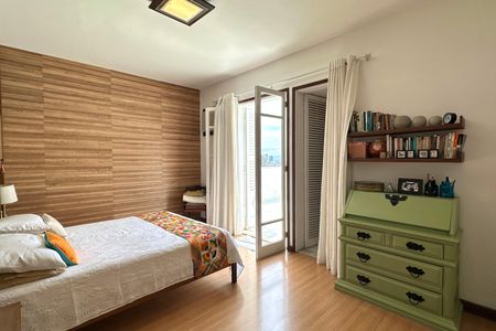 Apartamento à venda com 300m², 4 quartos e 1 vaga Apartamento à venda com 300m², 4 quartos e 1 vagaQuarto 4