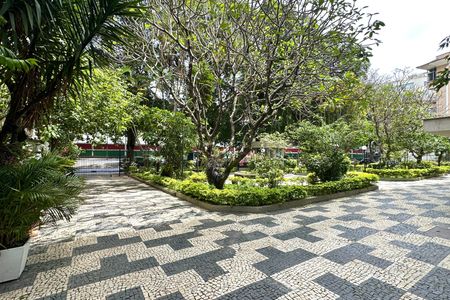 Apartamento à venda com 300m², 4 quartos e 1 vaga Apartamento à venda com 300m², 4 quartos e 1 vagaÁrea comum