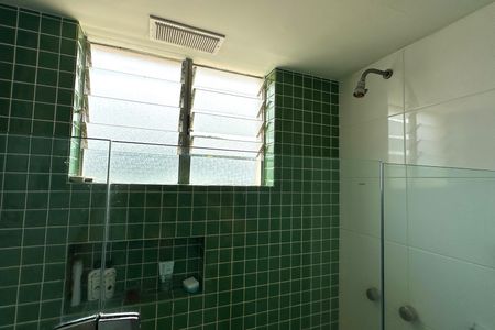 Apartamento à venda com 300m², 4 quartos e 1 vaga Apartamento à venda com 300m², 4 quartos e 1 vagaBanheiro do Quarto 4