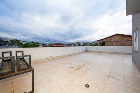 Apartamento à venda com 209m², 2 quartos e 2 vagas Apartamento à venda com 209m², 2 quartos e 2 vagasTerraço