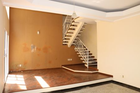 Sala 2 de casa de condomínio para alugar com 5 quartos, 320m² em Jardim Sao Paulo Ii, Cotia