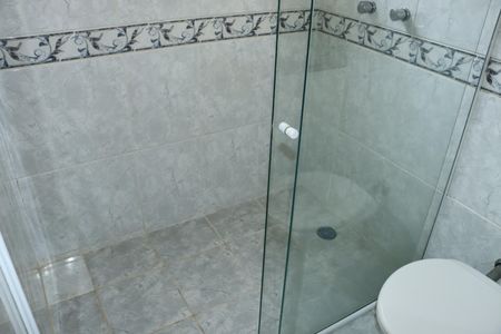 Casa de condomínio para alugar com 320m², 5 quartos e 4 vagasBanheiro da Suíte 2