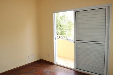 Casa de condomínio para alugar com 320m², 5 quartos e 4 vagasSuíte 4