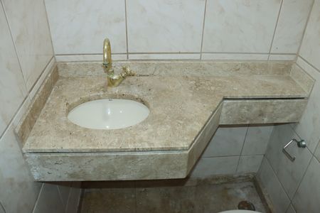 Casa de condomínio para alugar com 320m², 5 quartos e 4 vagasLavabo