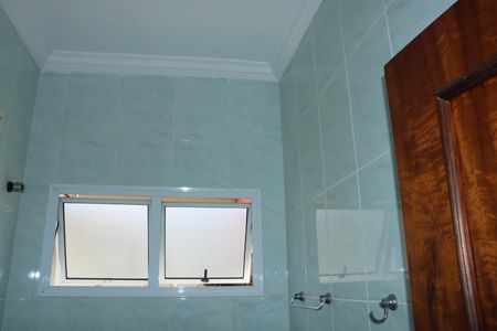 Casa de condomínio para alugar com 320m², 5 quartos e 4 vagasBanheiro da Cobertura