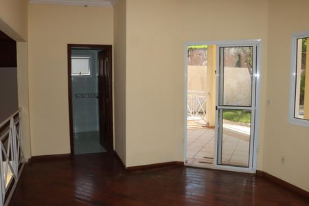 Casa de condomínio para alugar com 320m², 5 quartos e 4 vagasCobertura