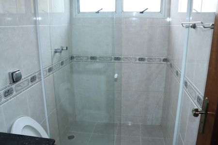 Casa de condomínio para alugar com 320m², 5 quartos e 4 vagasBanheiro da Suíte 4