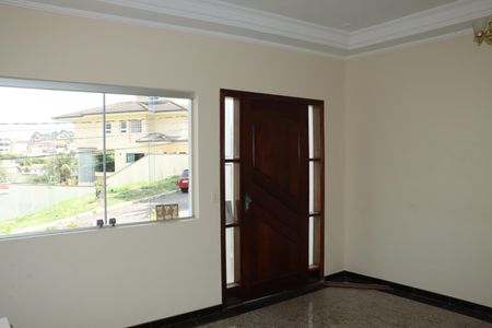 Casa de condomínio para alugar com 320m², 5 quartos e 4 vagasSala 1