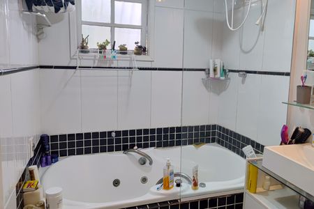 Casa de condomínio à venda com 65m², 2 quartos e 1 vaga Casa de condomínio à venda com 65m², 2 quartos e 1 vagaBanheiro Social