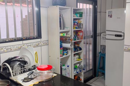 Casa de condomínio à venda com 65m², 2 quartos e 1 vaga Casa de condomínio à venda com 65m², 2 quartos e 1 vagaCozinha