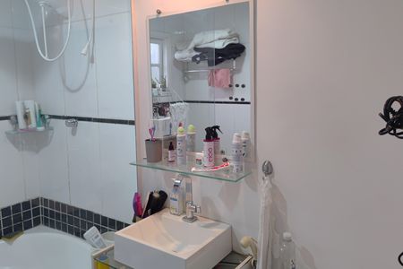 Casa de condomínio à venda com 65m², 2 quartos e 1 vaga Casa de condomínio à venda com 65m², 2 quartos e 1 vagaBanheiro Social