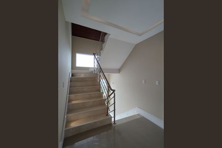 Casa de condomínio para alugar com 283m², 3 quartos e 2 vagasCorredor