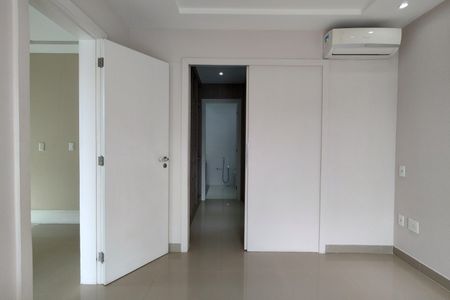 Casa de condomínio para alugar com 283m², 3 quartos e 2 vagasSuíte 2