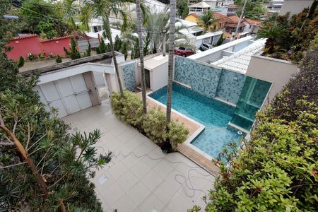 Casa de condomínio para alugar com 283m², 3 quartos e 2 vagasQuintal