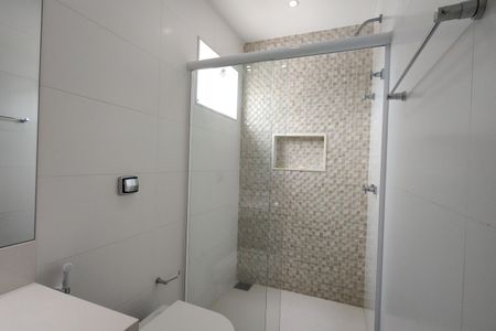 Casa de condomínio para alugar com 283m², 3 quartos e 2 vagasBanheiro da Suíte 1