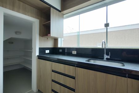 Casa de condomínio para alugar com 283m², 3 quartos e 2 vagasCozinha - Armários