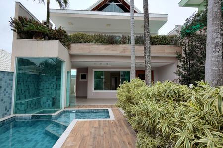 Casa de condomínio para alugar com 283m², 3 quartos e 2 vagasPiscina