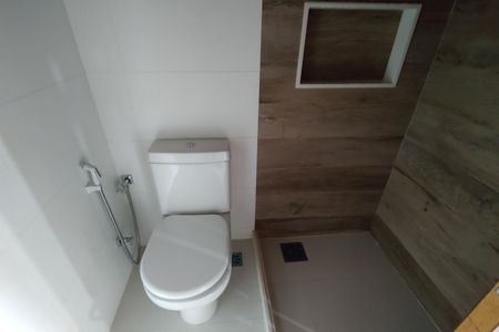 Casa de condomínio para alugar com 283m², 3 quartos e 2 vagasBanheiro do Sótão