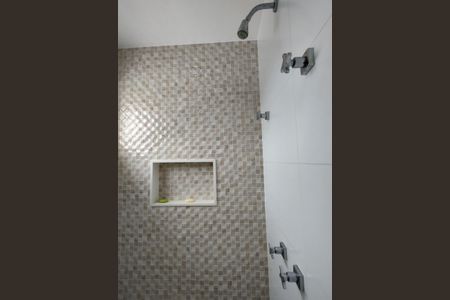 Casa de condomínio para alugar com 283m², 3 quartos e 2 vagasBanheiro da Suíte 1