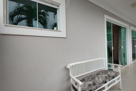 Casa de condomínio para alugar com 283m², 3 quartos e 2 vagasVaranda