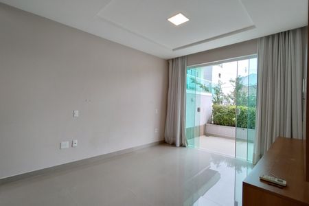 Casa de condomínio para alugar com 283m², 3 quartos e 2 vagasSuíte 2