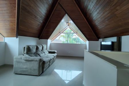 Casa de condomínio para alugar com 283m², 3 quartos e 2 vagasSótão