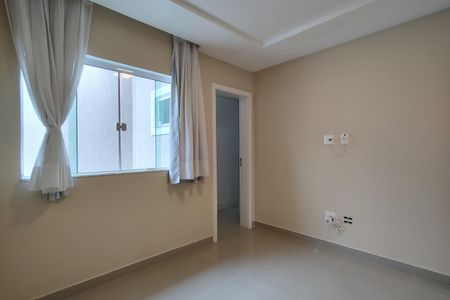 Casa de condomínio para alugar com 283m², 3 quartos e 2 vagasSuíte