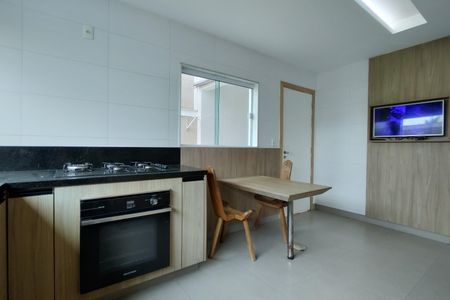 Casa de condomínio para alugar com 283m², 3 quartos e 2 vagasCozinha - Armários