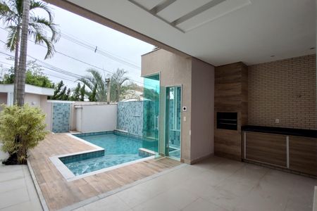 Casa de condomínio para alugar com 283m², 3 quartos e 2 vagasPiscina