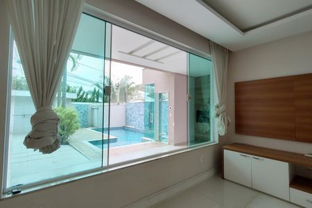 Casa de condomínio para alugar com 283m², 3 quartos e 2 vagas Casa de condomínio para alugar com 283m², 3 quartos e 2 vagasSala