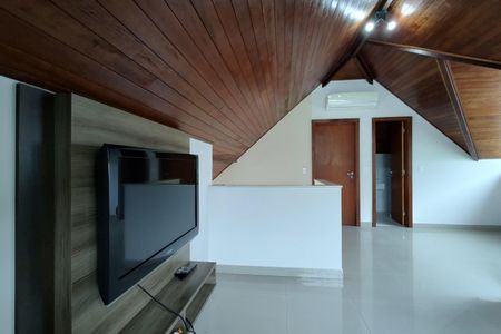 Casa de condomínio para alugar com 283m², 3 quartos e 2 vagasSótão