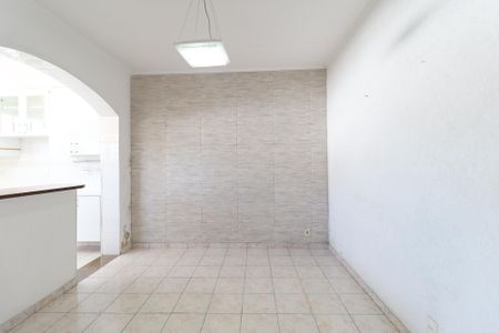 Casa à venda com 98m², 2 quartos e 2 vagasCopa