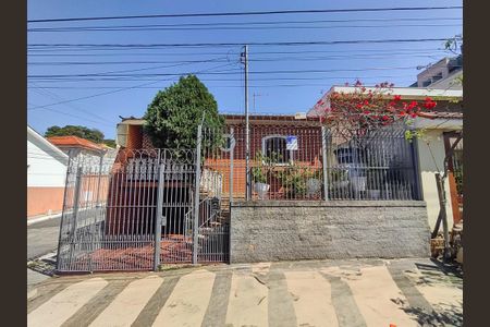 Casa à venda com 98m², 2 quartos e 2 vagasFachada