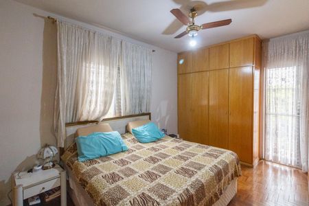 Casa à venda com 320m², 4 quartos e 5 vagas Casa à venda com 320m², 4 quartos e 5 vagasQuarto 3