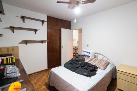 Casa à venda com 320m², 4 quartos e 5 vagas Casa à venda com 320m², 4 quartos e 5 vagasQuarto 2