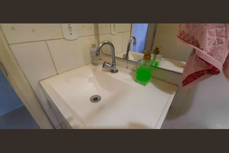 Casa à venda com 231m², 4 quartos e 2 vagasBanheiro Social