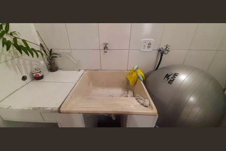 Casa à venda com 231m², 4 quartos e 2 vagasÁrea de Serviço 2