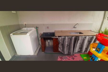 Casa à venda com 231m², 4 quartos e 2 vagasÁrea de Serviço 1