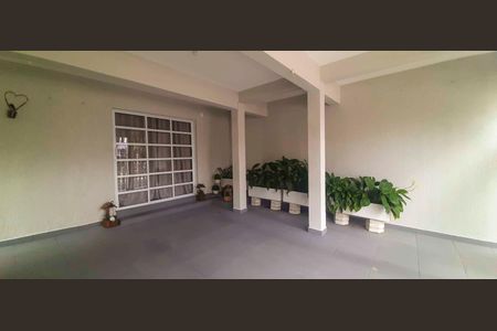 Casa à venda com 231m², 4 quartos e 2 vagasGaragem