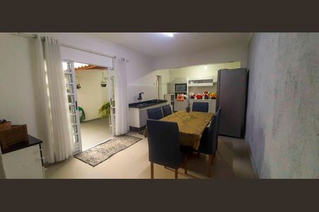 Casa à venda com 231m², 4 quartos e 2 vagasCozinha